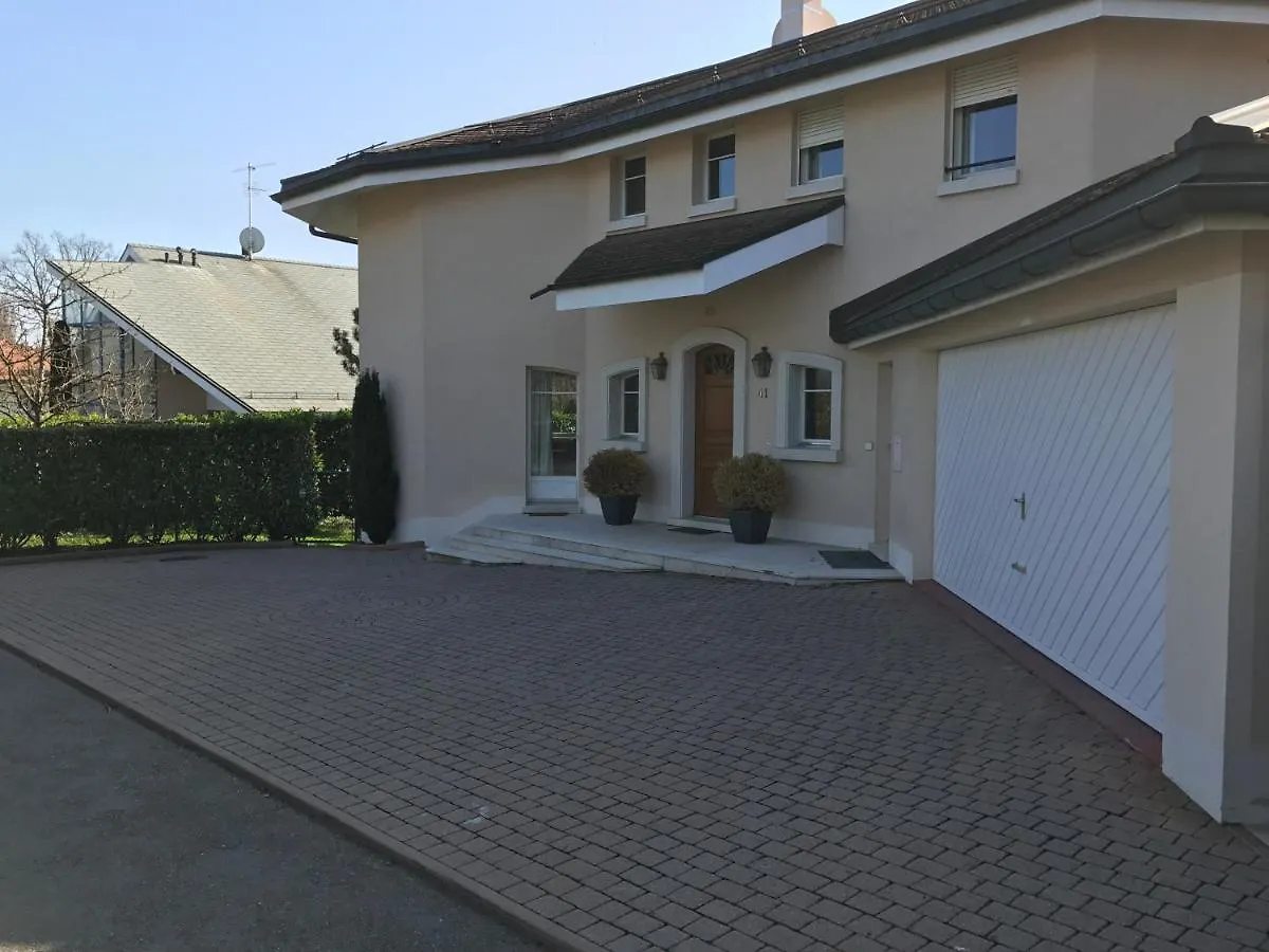 جنيفا Villa Paradise