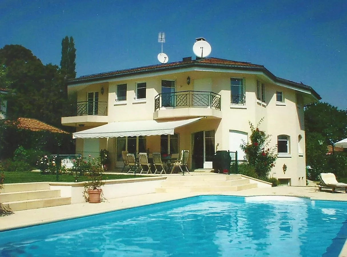 Villa Paradise With Pool location